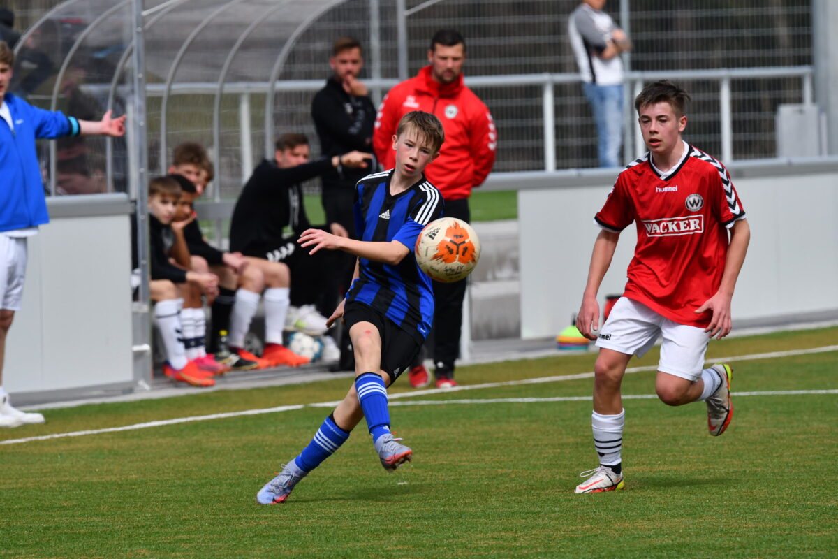 Die U 15 der SpVgg SV Weiden sicherte sich durch einen 1:0-Sieg beim TSV Waldkirchen den Klassenerhalt in der Bayernliga. Foto: Archiv Dagmar Nachtigall