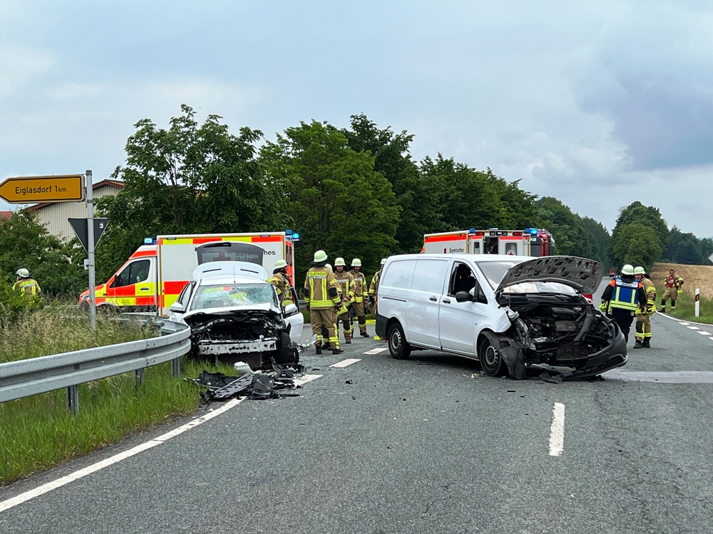 Unfall B299 Premenreuth Frontalcrash News5 Wellenhöfer (1)