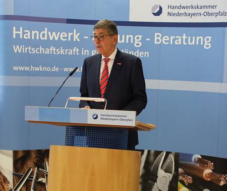 Dr. Georg Haber, Präsident der Handwerkskammer Niederbayern-Oberpfalz. Foto: HWK