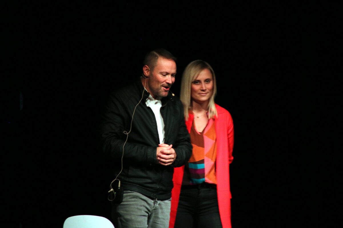 Ex-Geheimagent, Kriminalist und Vernehmungsexperte Leo Martin mit Nicole. Bild: Jürgen Herda