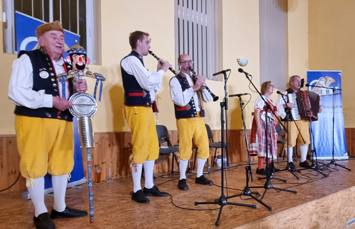 Die tschechische Gruppe Konrádyho Dudácká Muzika. Foto: Franz Völkl