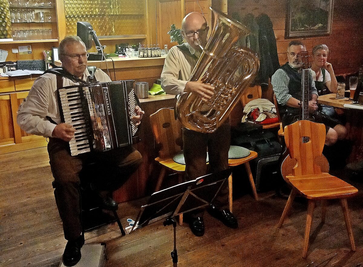 Die Störnsteiner Hausmusik begeisterte die vielen Gäste. Foto: Reinhard Kreuzer