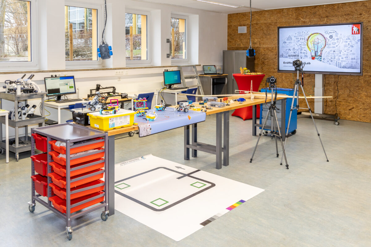 Innovative Projekte und spannende Ideen können die Schülerinnen und Schüler im Digi-Lab ausprobieren und umsetzen. Foto: Tobias Neubert/Lobkowitz-Realschule