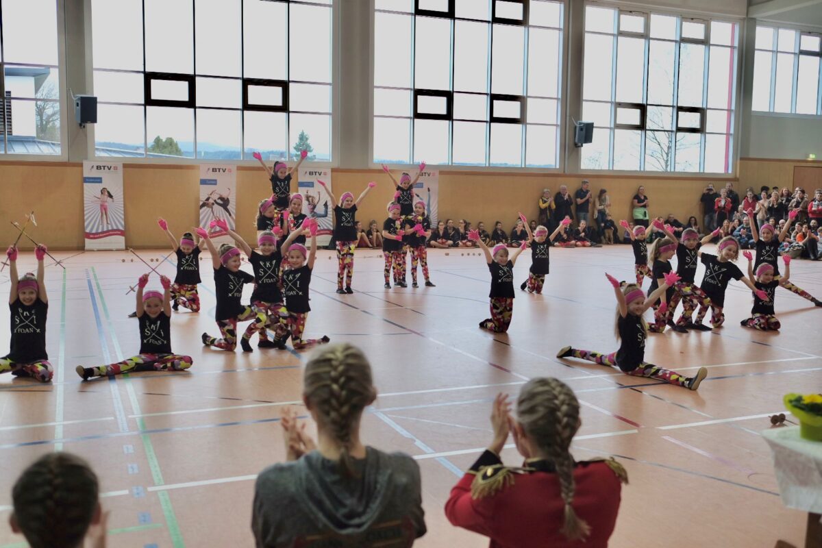 Die Little Dancers schafften den ersten Platz bei den Minis für Skifoan. Foto: SV Grafenwöhr Tanzen