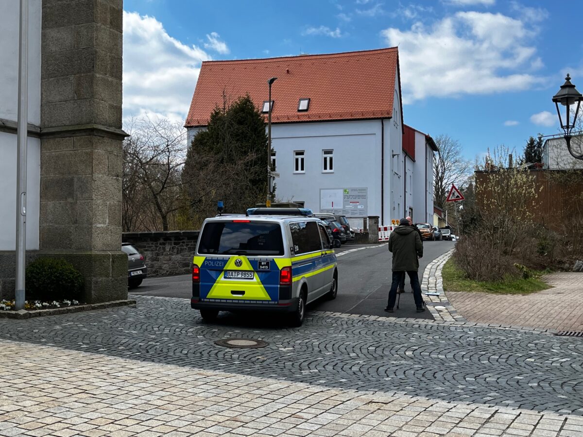 Im April 2023 war die Kinder- und Jugendhilfeeinrichtung in Wunsiedel Schauplatz eines Verbrechens. Foto: Udo Fürst 