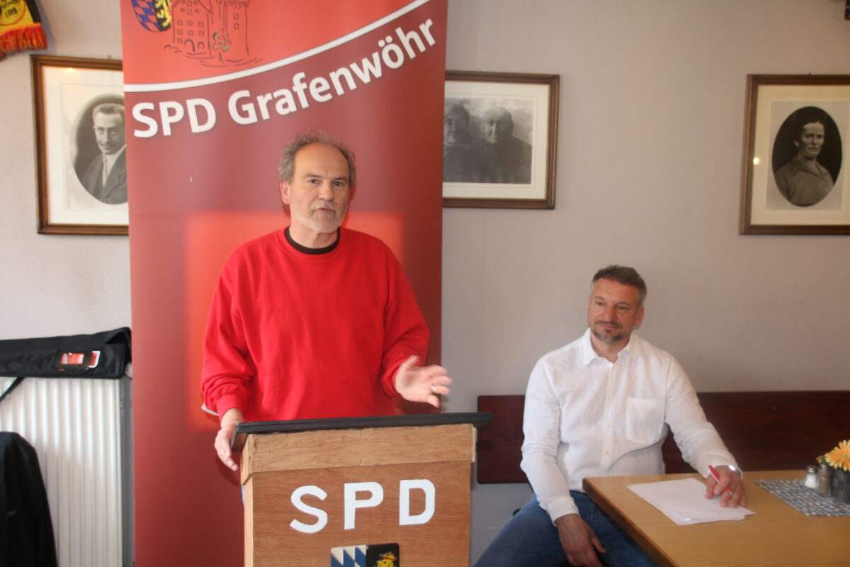 Gastredner Karl Georg Haubelt ist Landtagskandidat für die SPD. Foto: Stefan Neidl