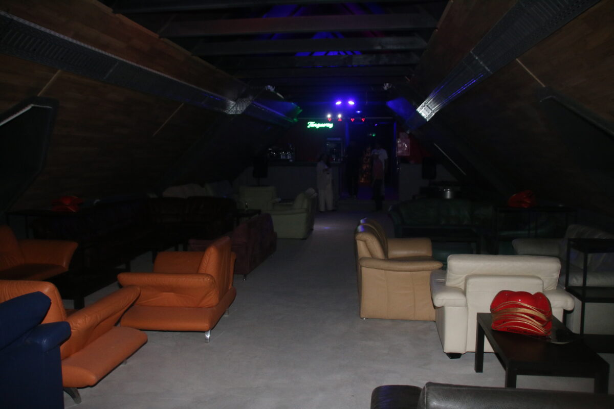 Die VIP-Loune im ersten Stock kann auch für private Feiern gemietet werden. Foto: Stefan Neidl
