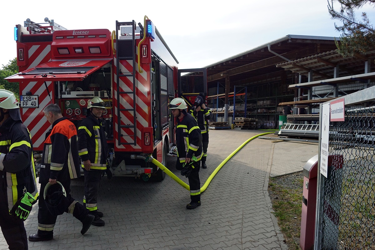 Die Feuerwehr Eschenbach im Einsatz. Foto: Jürgen Masching