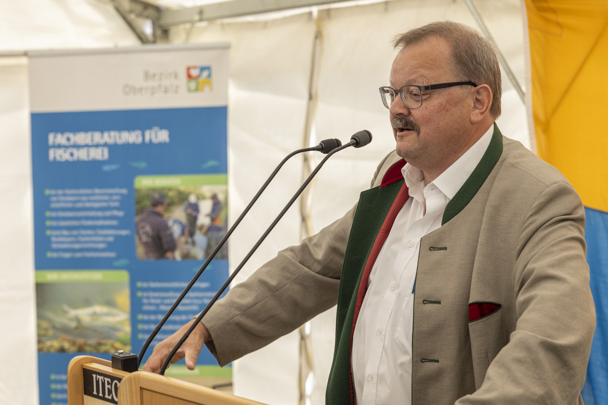 Der Bärnauer Bürgermeister Alfred Stier ist der Vizepräsident für die Berufsfischerei beim Landesfischereiverband Bayern. Foto: OberpfalzECHO/David Trott