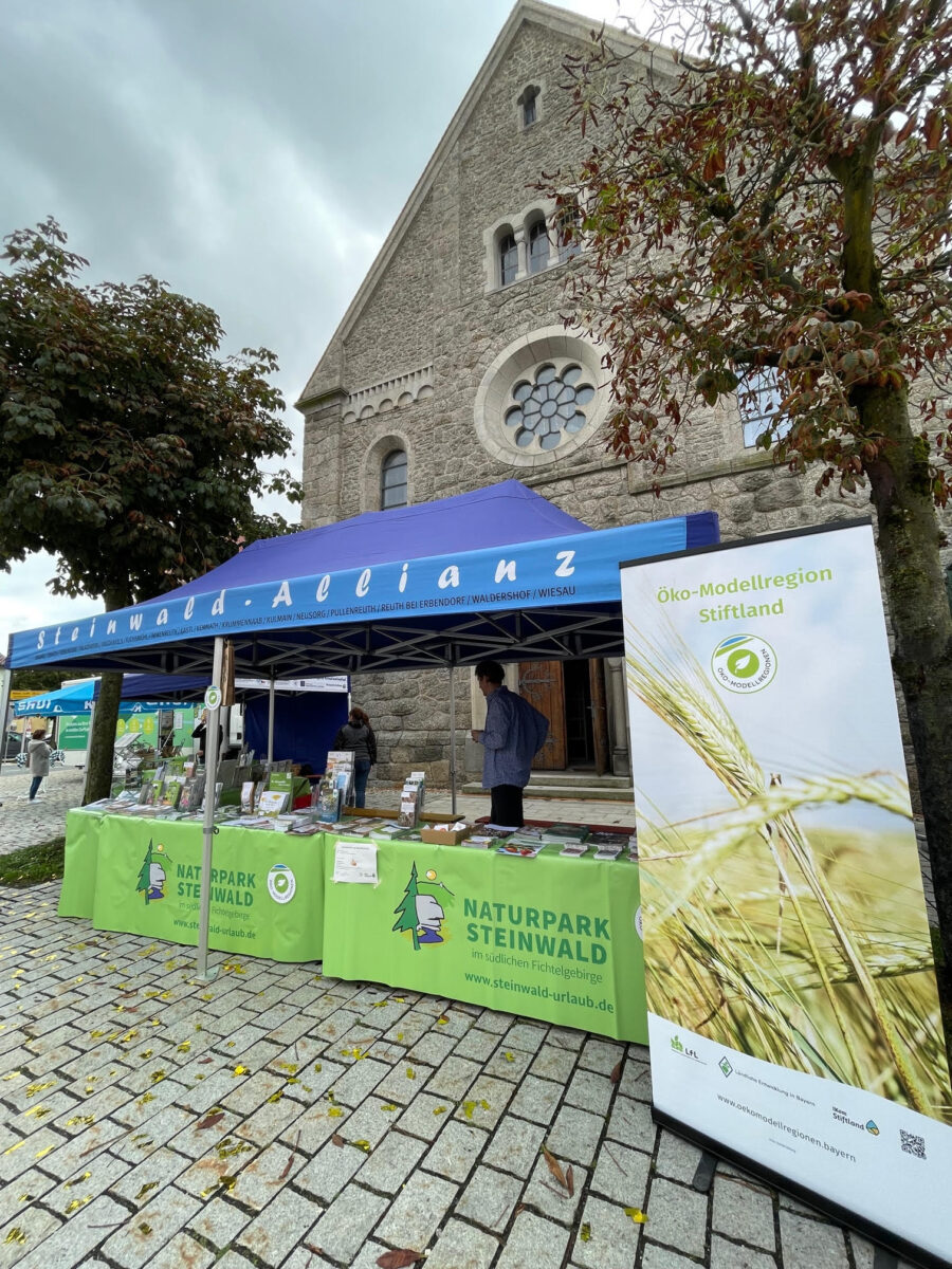 Eindrücke von der Biomeile 2022. Am Sonntag, 8. Oktober 2023, lädt Falkenberg zum ersten Herbstmarkt ein. Foto: Matthias Grundler