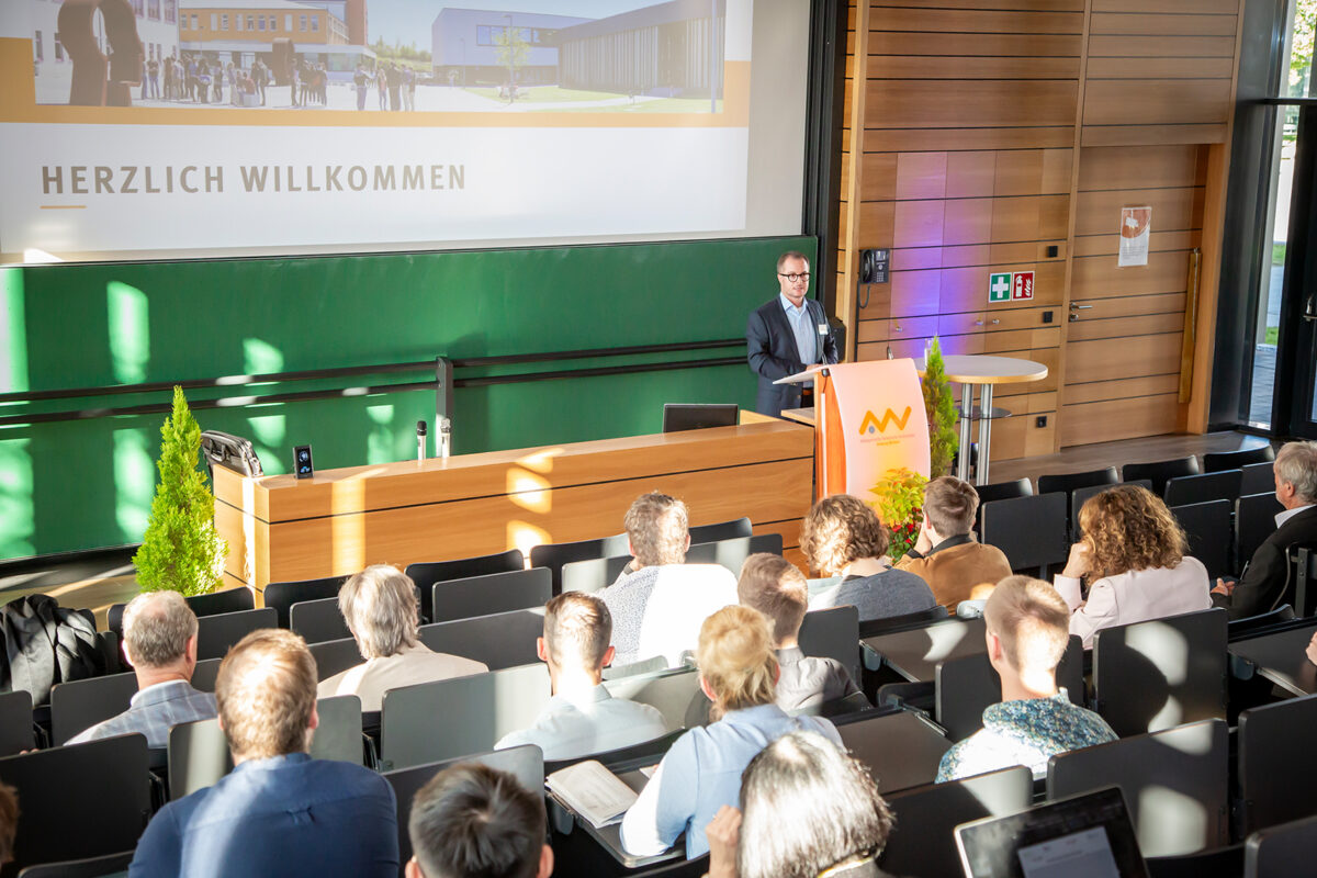 Projektleiter Prof. Dr. Steffen Hamm stellt Ergebnisse des Projekts vor. Foto: Dötterl/OTH Amberg-Weiden
