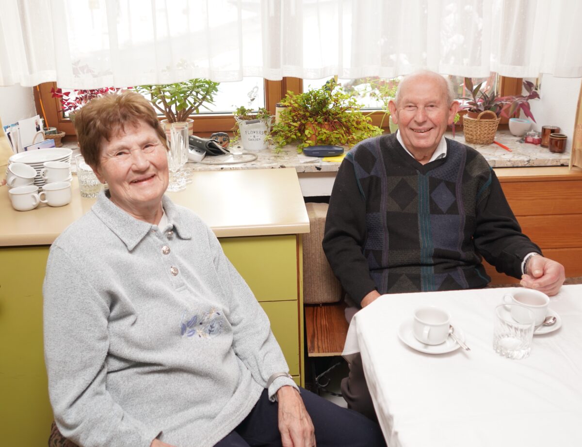 Georg Meckl feiert zusammen mit seiner Frau Resi seinen 90. Geburtstag. Foto: Franz Völkl
