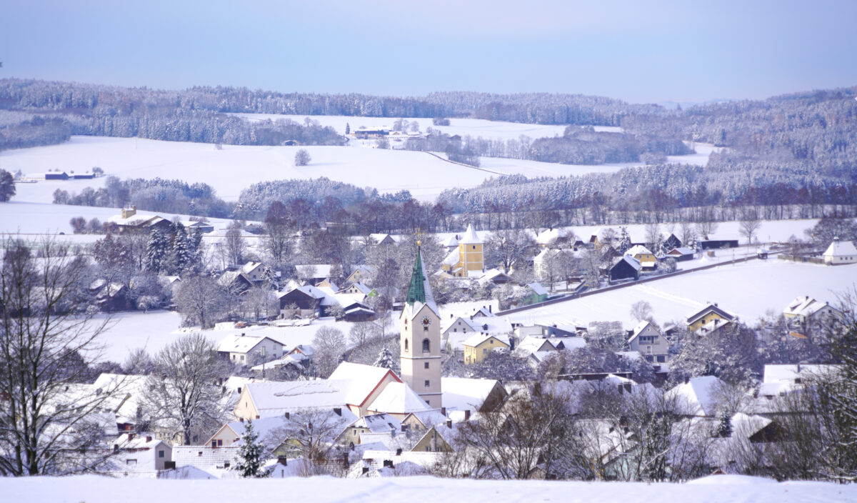 Das Waldthurner Land im Winter vom Hirmesbühl. Foto: Franz Völkl