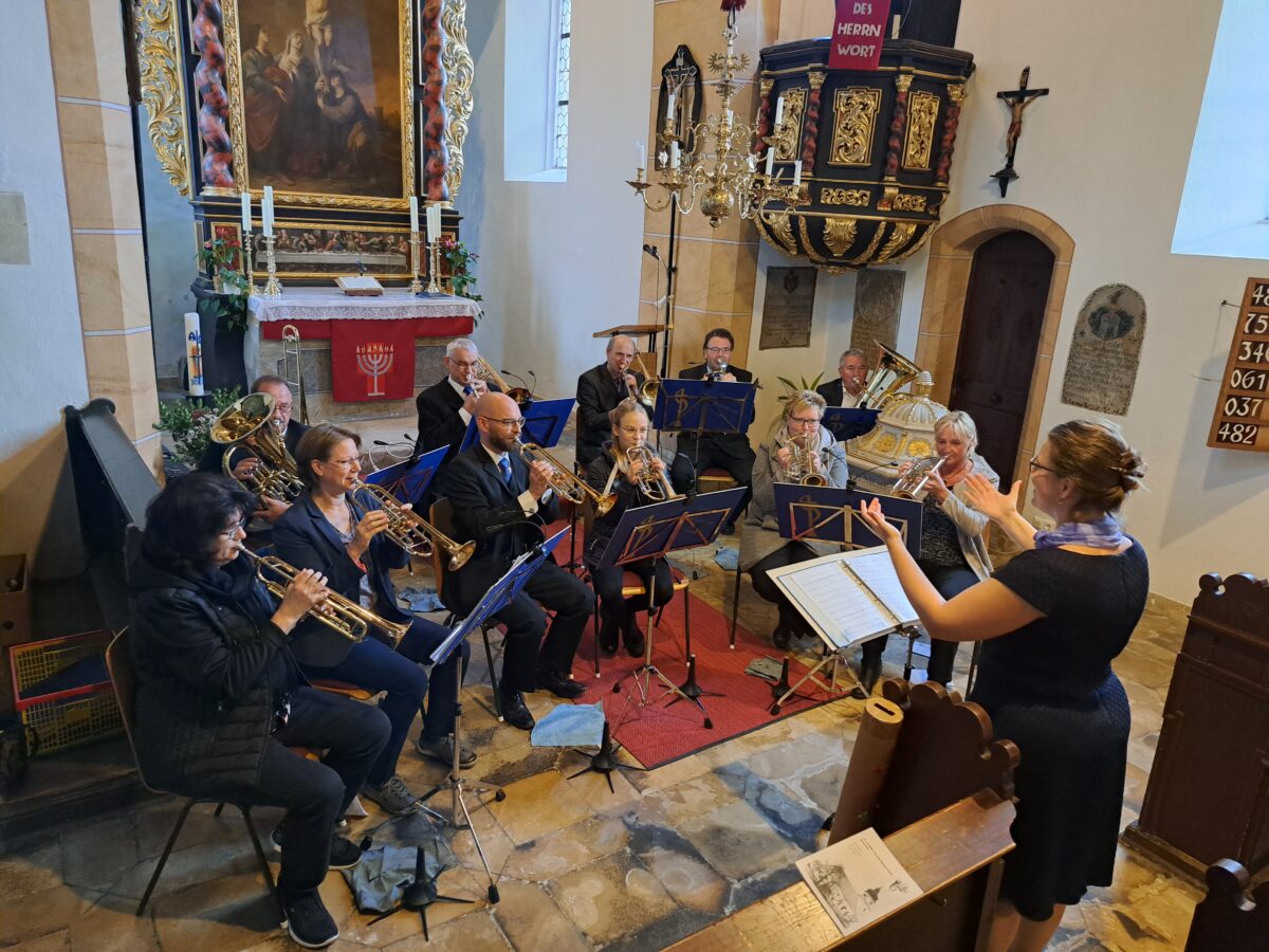 Der evangelische Posaunenchor spielt zu seinem 75. Jubiläum. Foto: Eva Seifried 