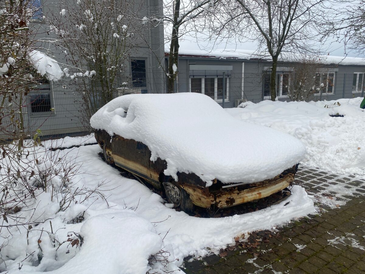 Letztes Bild aus Vohenstrauß: Der See-Audi mit Schneekappe. Foto: Stephan Krupp