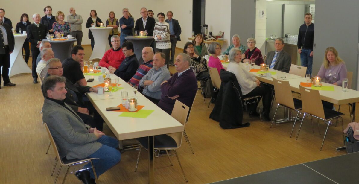 Vertreter von 20 Vereinen kamen zum Neujahrsempfang der Freien Wähler Störnstein. Foto: Johann Adam