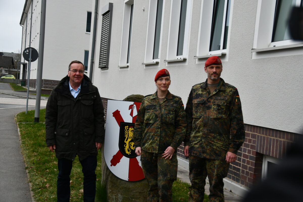 Eindrücke vom Besuch von Verteidigungsminister Pistorius in Weiden.