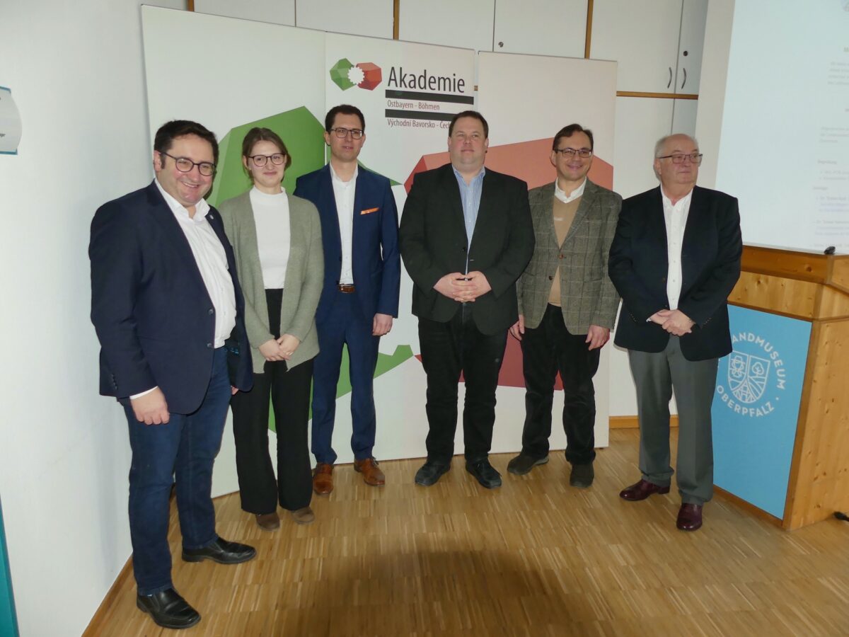 Die Referenten des Tages mit Akademievorsitzendem Josef Schönhammer.  Foto: Lorna Simone Baier
