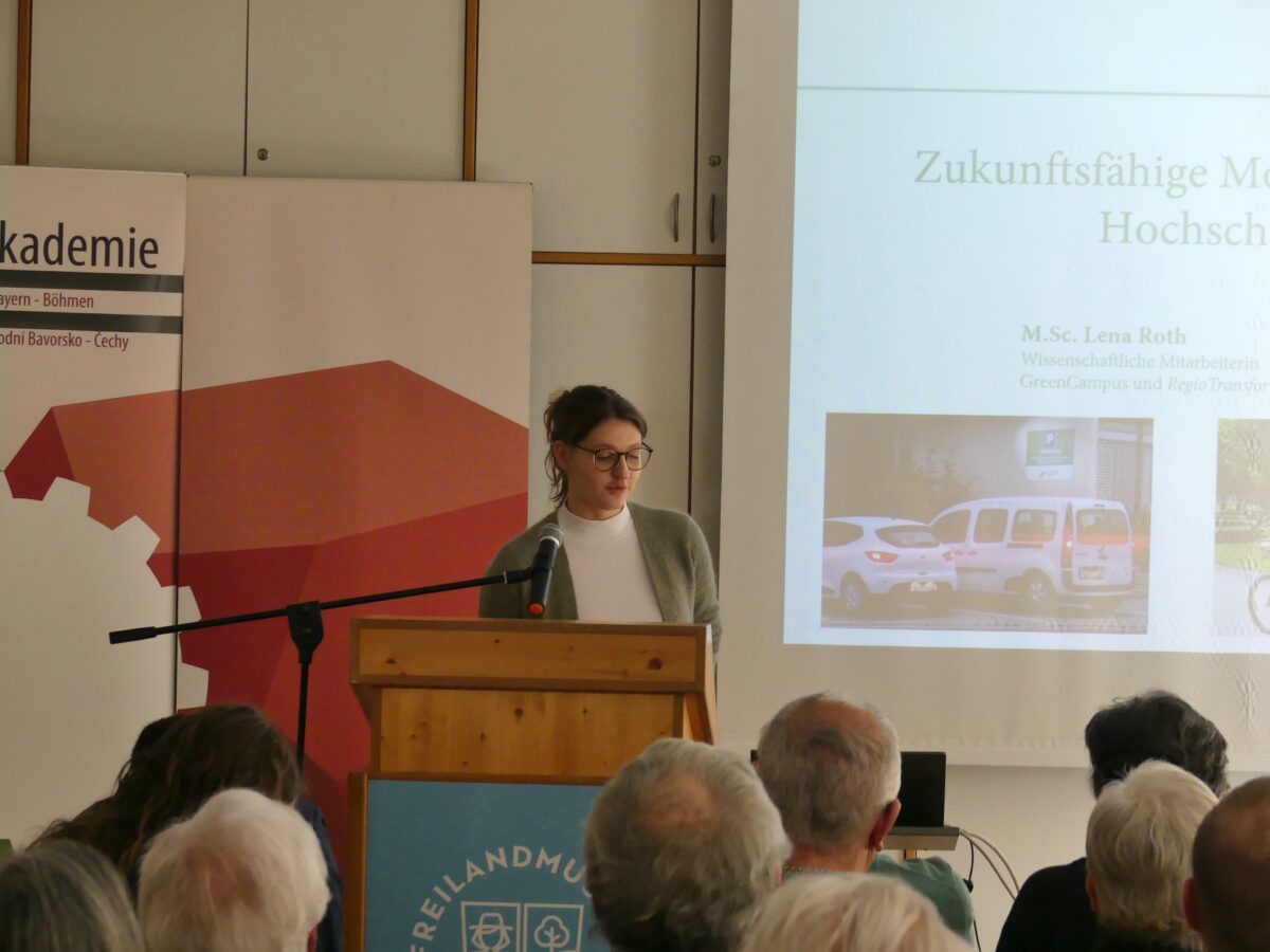  Lena Roth von der Universität Bayreuth stellte ein Mobilitätsprojekt an ihrer Hochschule vor.  Foto: Lorna Simone Baier