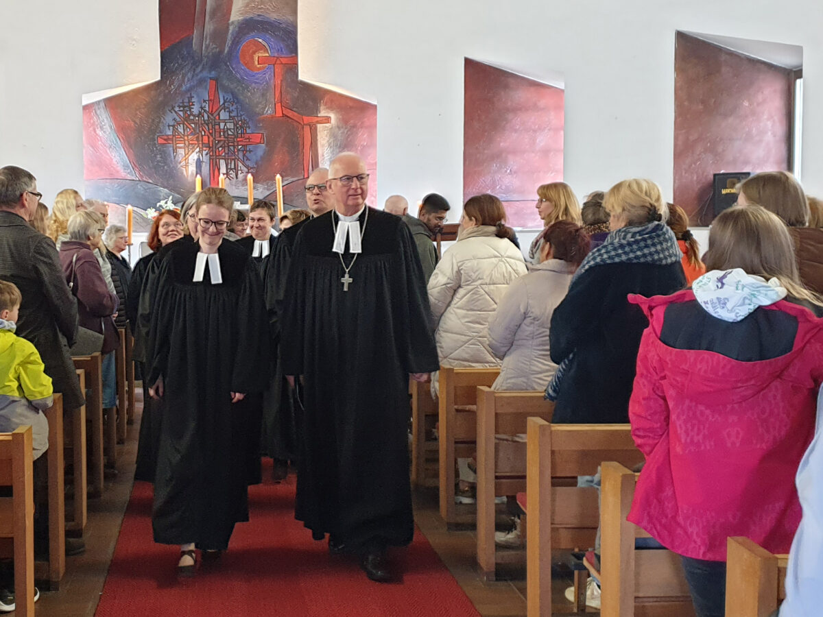 Auszug nach der Ordination. Foto: Susanne Goette