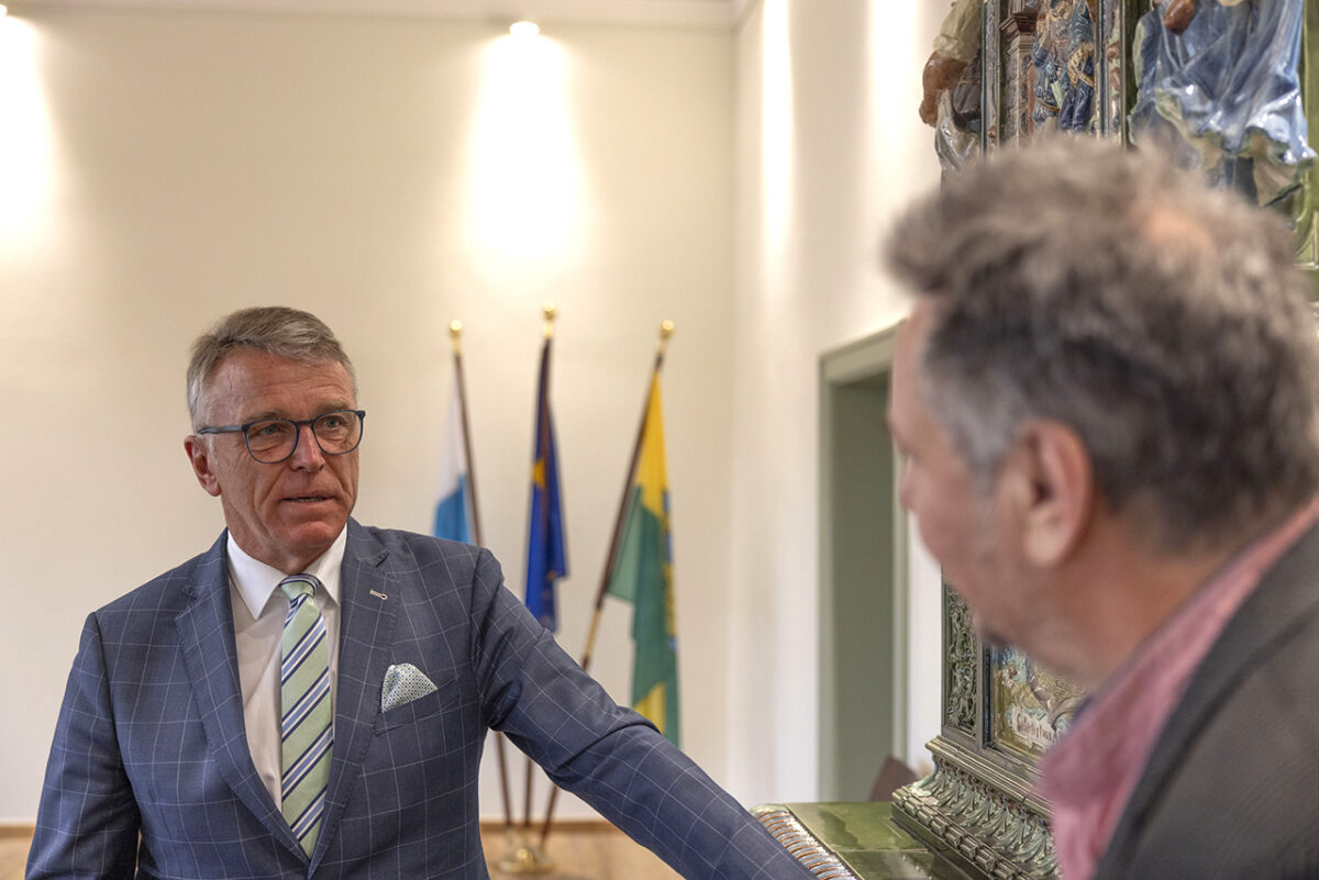 Bürgermeister Franz Stahl beim Interview mit OberpfalzECHO. Foto: David Trott