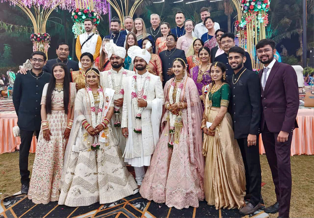 Ein Hauch Bollywood mit Gästen aus der Oberpfalz: Die Traumhochzeit des indischen Ärztepaars Vishal und Nirali. Foto: Tannhäuser