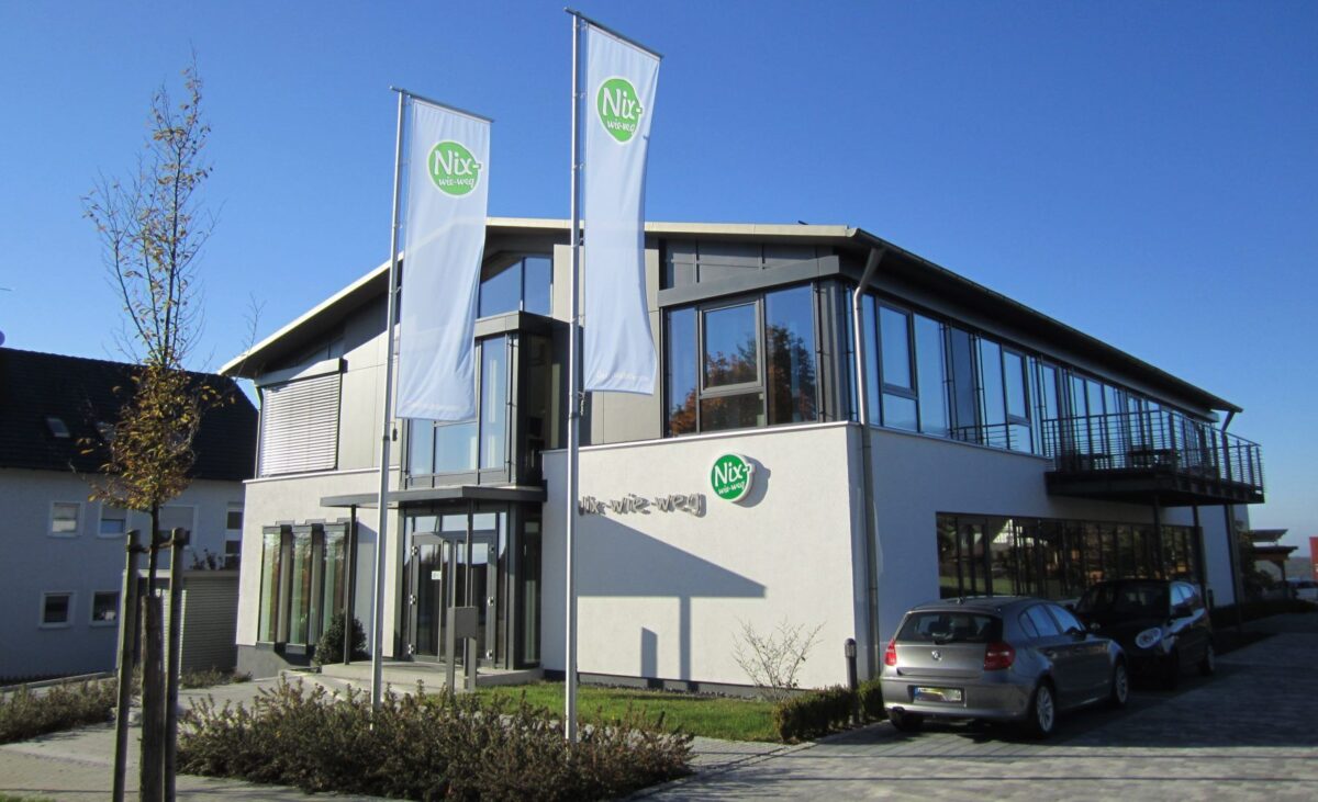 Der moderne Hauptsitz in Parkstein.