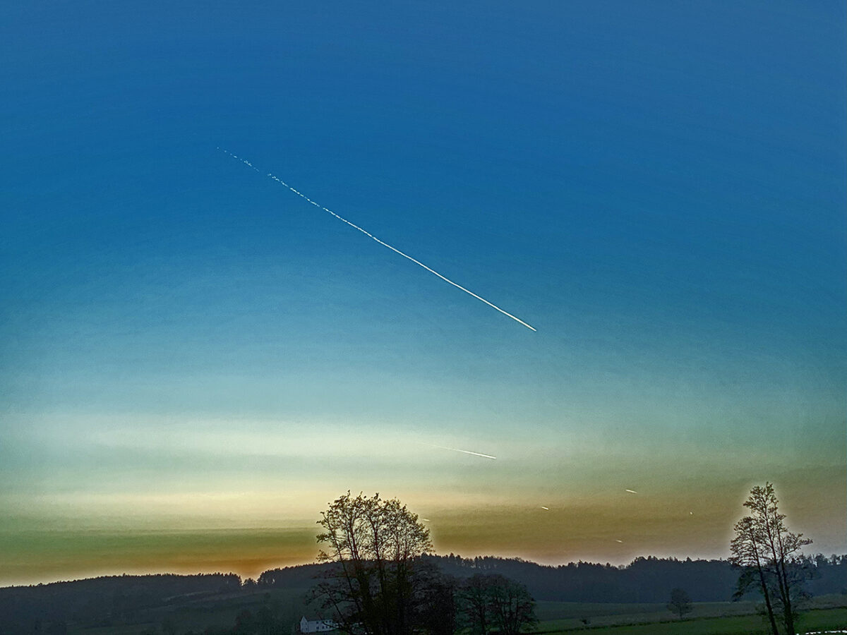 Der Abendhimmel über dem Schwarzachtal als Schauplatz rasender Weltraum-Partikel. Foto: Jürgen Herda
